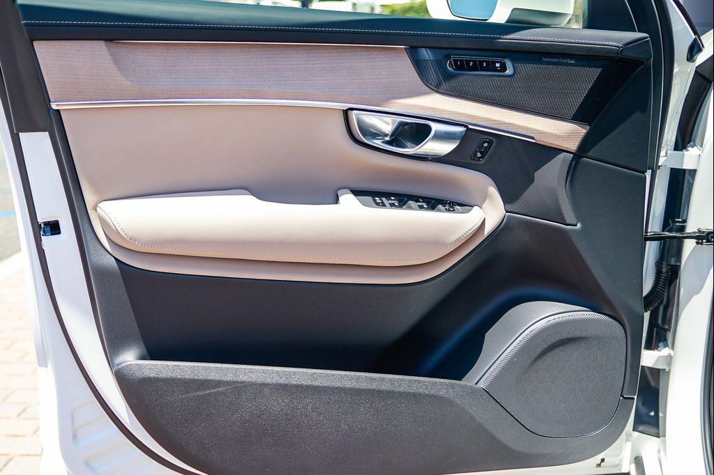 2026 Volvo XC90 ULTRA, B6 AWD GAS (MILD HYBRID), GASOLINE, BR 缩略图 23