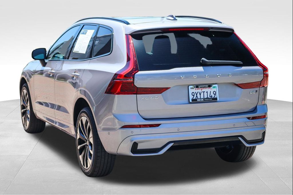 2026 Volvo XC60 B5 PLUS 照片 5