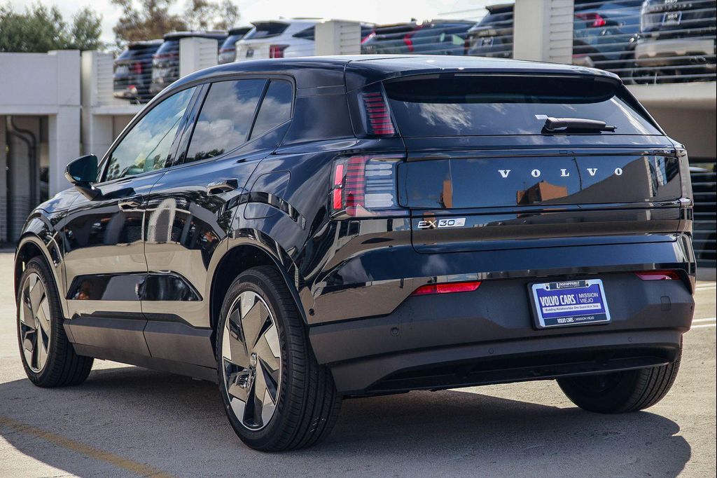 2026 Volvo EX30 ULTRA TWIN MOTOR PERFORMANCE, FULLY ELECTRIC — фото 4
