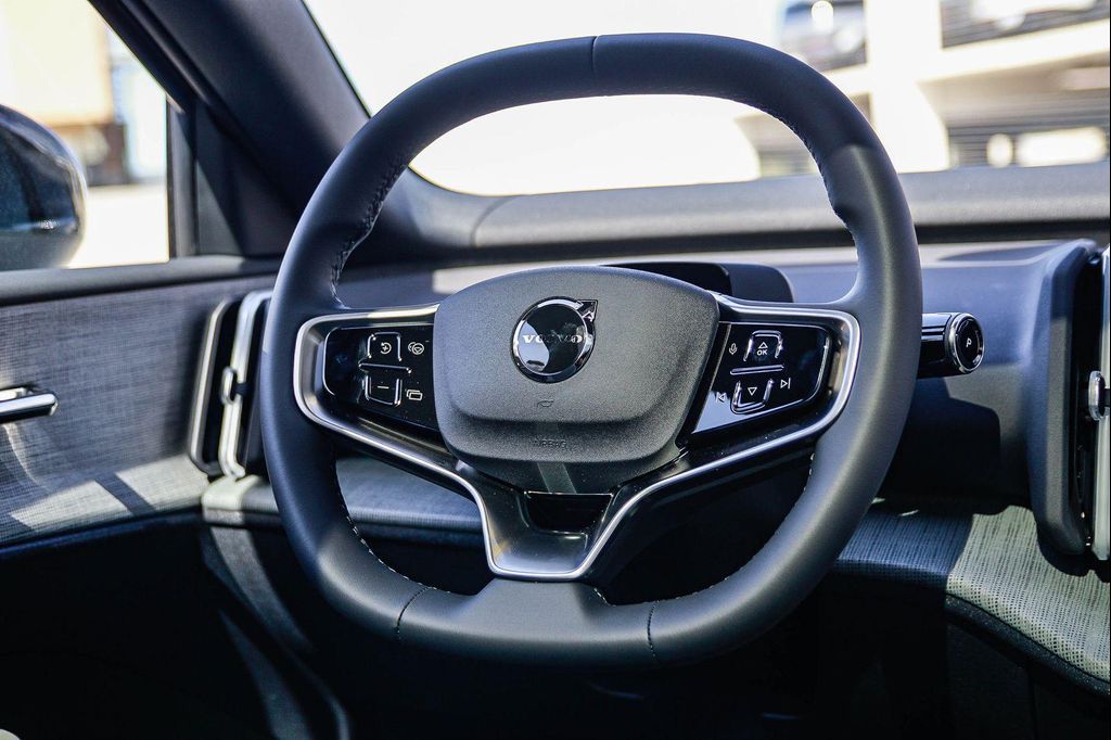 2026 Volvo EX30 ULTRA TWIN MOTOR PERFORMANCE, FULLY ELECTRIC — миниатюра 15