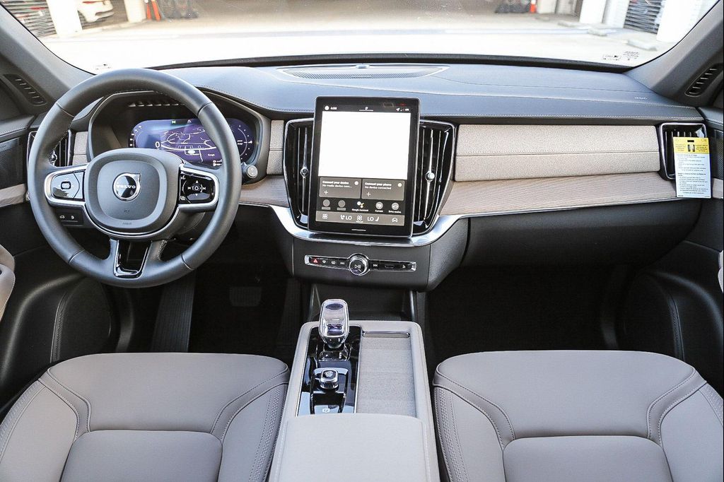 صورة مصغرة 12 لـ 2026 Volvo XC90 PLUG-IN HYBRID PLUS, T8 AWD, ELECTRIC/GASOLIN