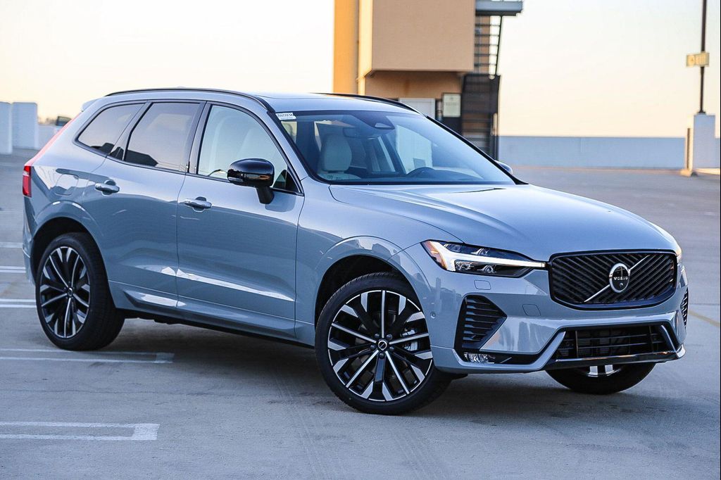 New 2026 Volvo XC60 B5 Ultra