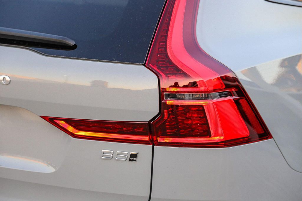 2026 Volvo XC60 B5 ULTRA — фото 9