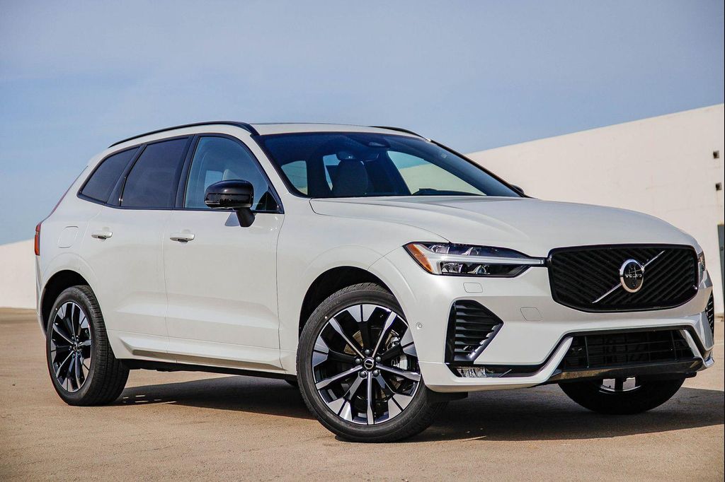 New 2026 Volvo XC60 B5 Plus