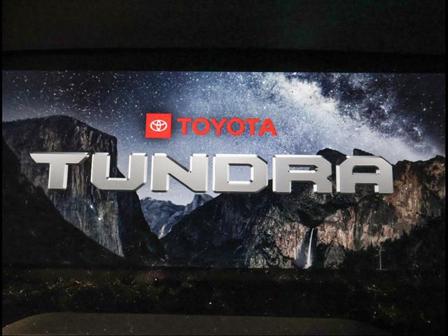TOYOTA TUNDRA - 8