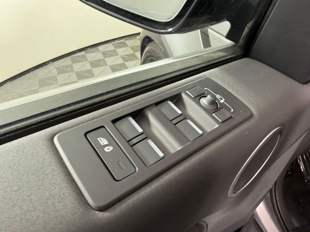 2026 LAND Rover DISCOVERY S 缩略图 13