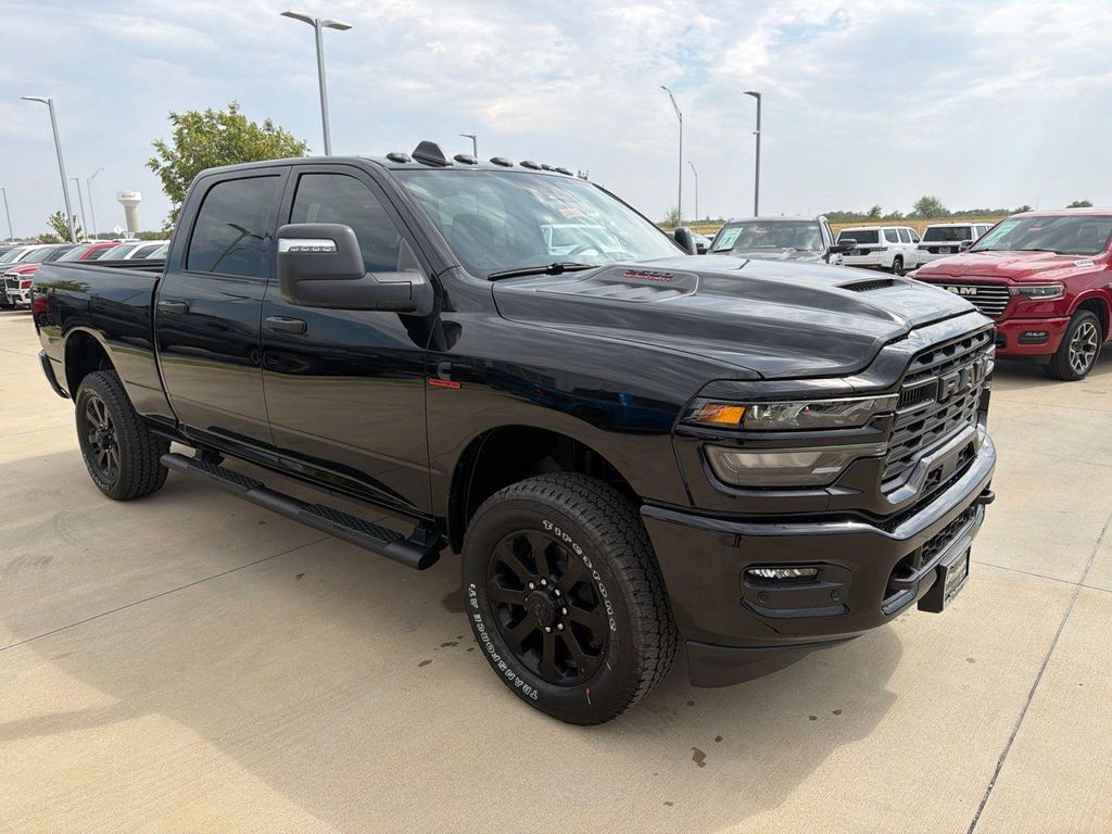 2026 RAM 2500 BLACK EXPRESS CREW CAB 4X4 6'4' BOX — фото 7