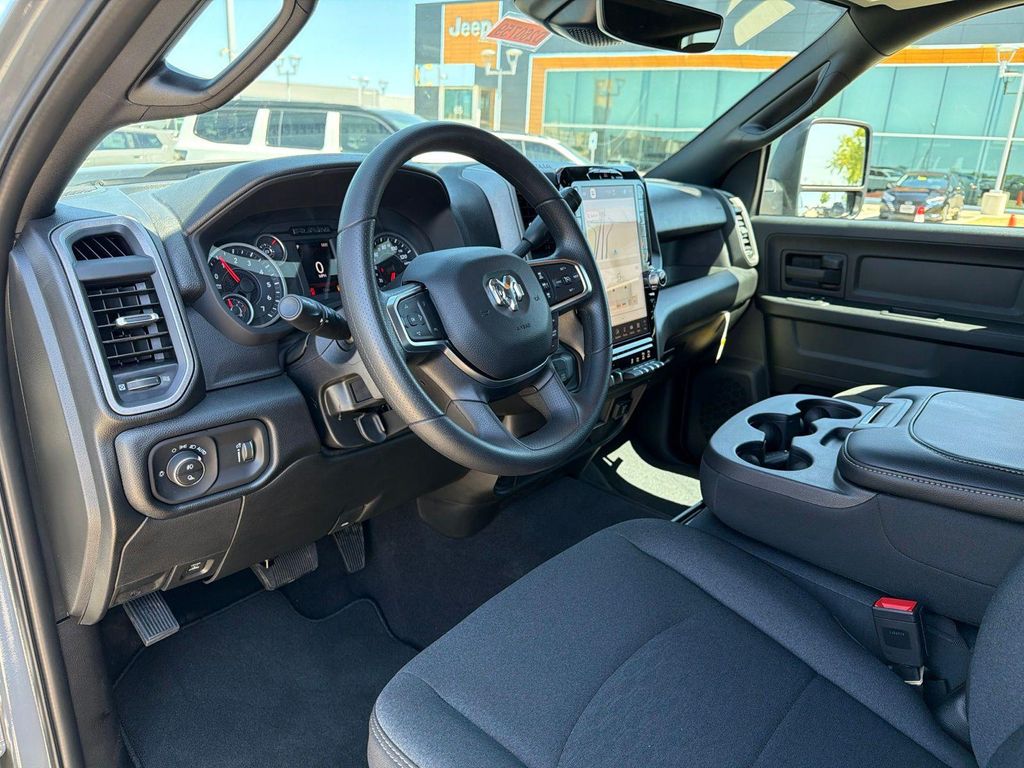 2026 RAM 2500 TRADESMAN CREW CAB 4X4 6'4' BOX 缩略图 10