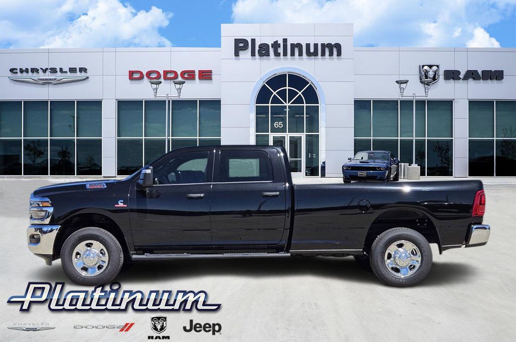 2025 RAM 2500 TRADESMAN CREW CAB 4X4 8' BOX — фото 3