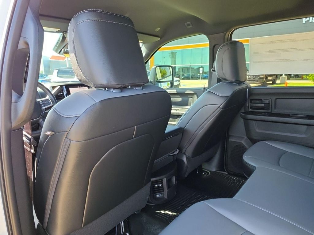 صورة مصغرة 17 لـ 2026 RAM 2500 TRADESMAN CREW CAB 4X4 6'4' BOX