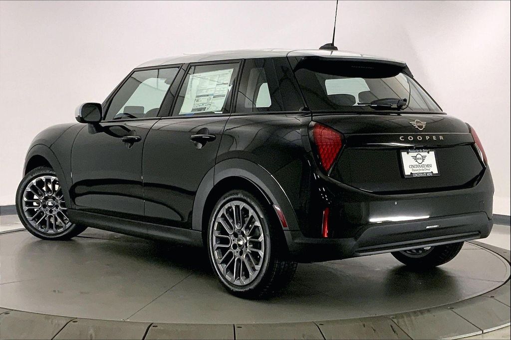 صورة 2 لـ 2026 MINI HARDTOP COOPER