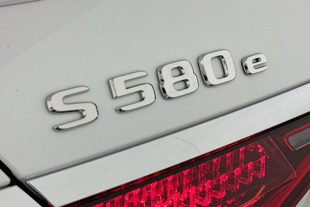 MERCEDES-BENZ S-CLASS - 8