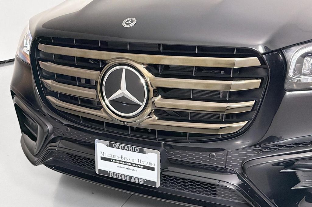 2026 Mercedes-BENZ GLS 缩略图 12