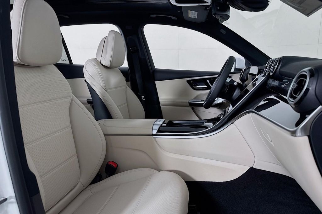 MERCEDES-BENZ GLC - 6