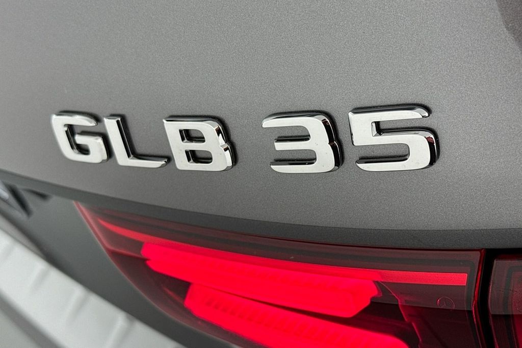 MERCEDES-BENZ GLB-CLASS AMG - 8