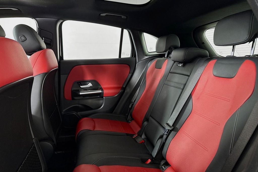 MERCEDES-BENZ GLA-CLASS AMG - 7