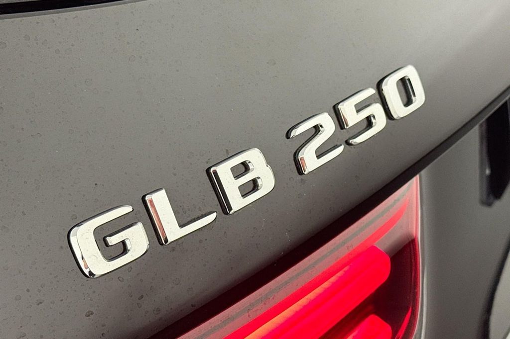 2026 Mercedes-BENZ GLB 照片 10