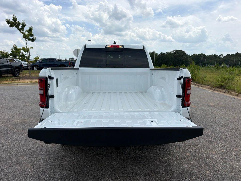 2026 RAM 1500 EXPRESS — миниатюра 21