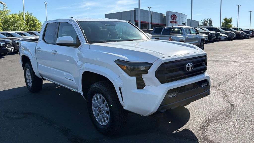 2025 Toyota TACOMA SR5 缩略图 3