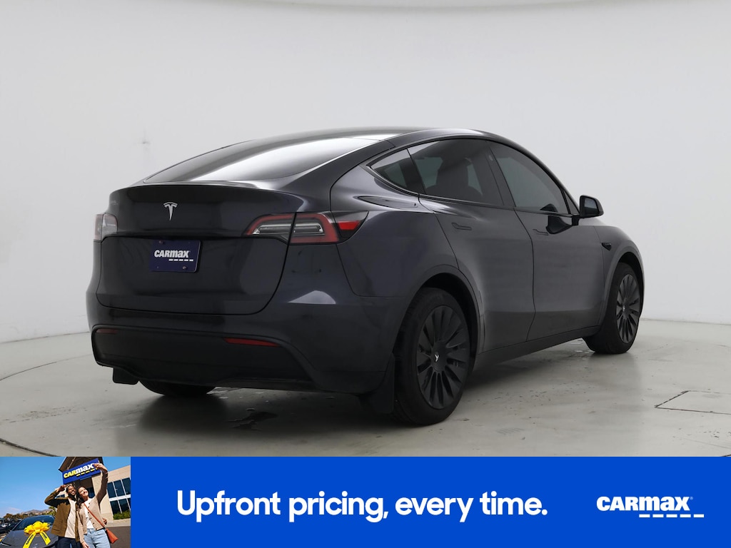 TESLA MODEL Y LONG RANGE - 10