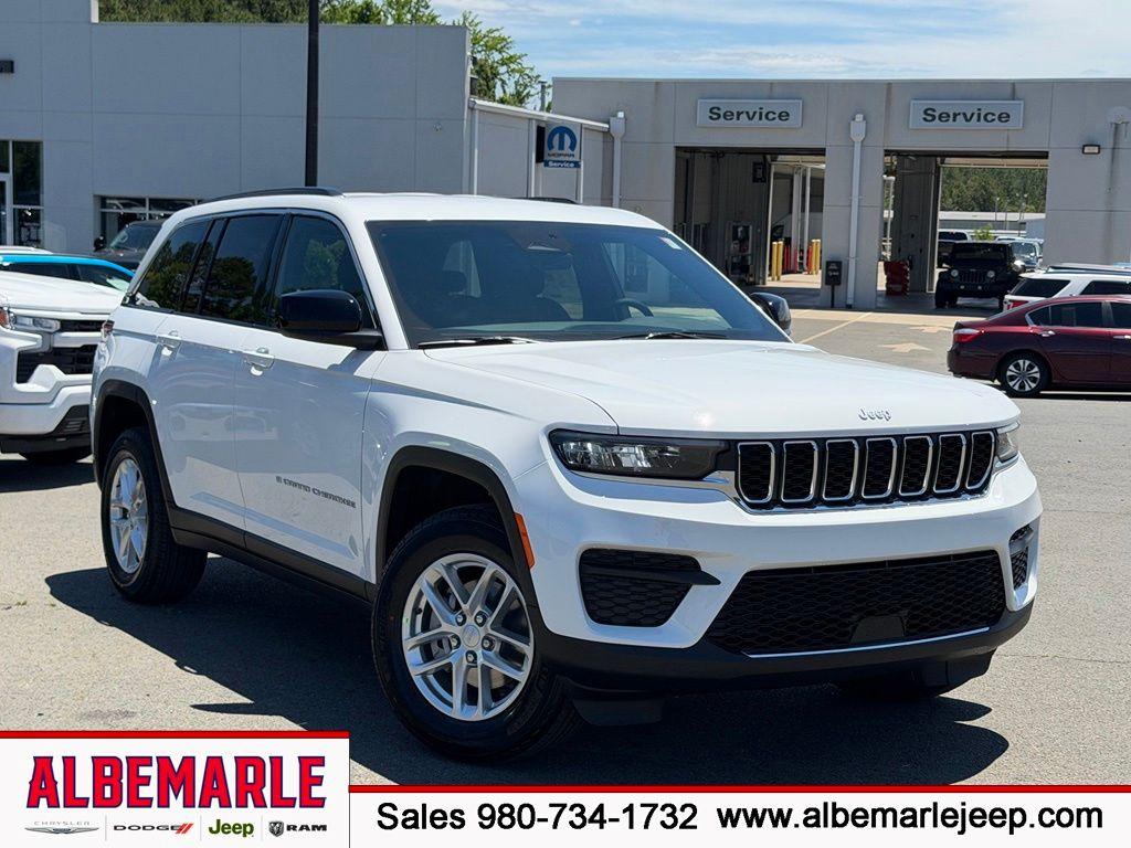 New 2026 Jeep Grand Cherokee Laredo