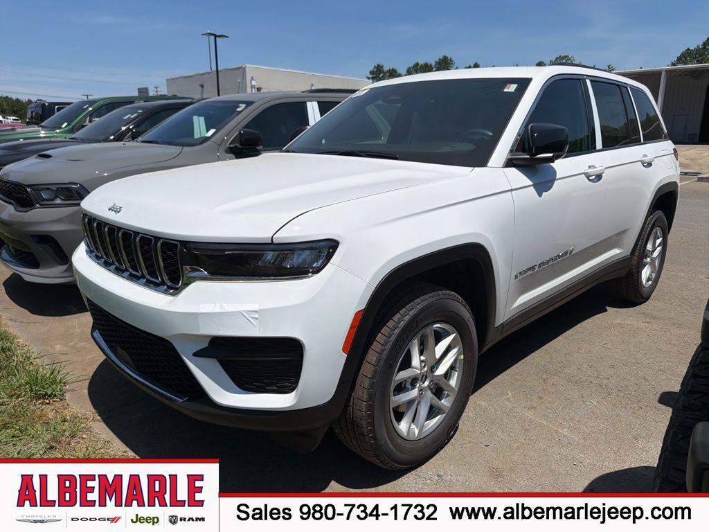 New 2026 Jeep Grand Cherokee Laredo