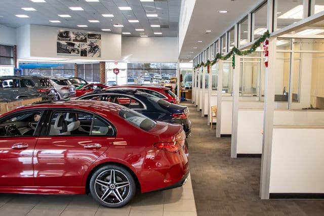 MERCEDES-BENZ E-CLASS - 7