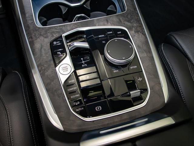 صورة مصغرة 19 لـ 2025 BMW X7 XDRIVE40I