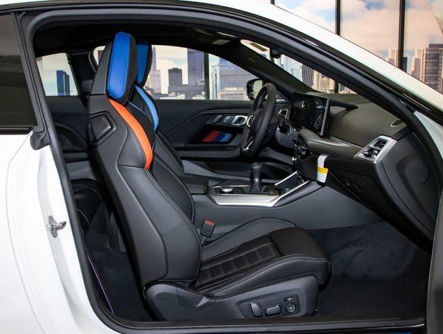 صورة مصغرة 21 لـ 2026 BMW M2 BASE
