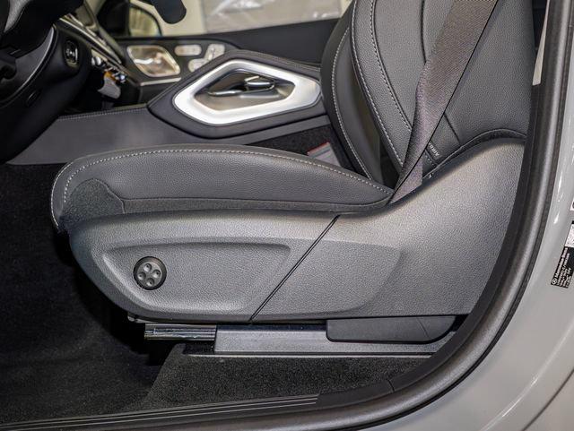 2026 Mercedes-BENZ GLE — миниатюра 15