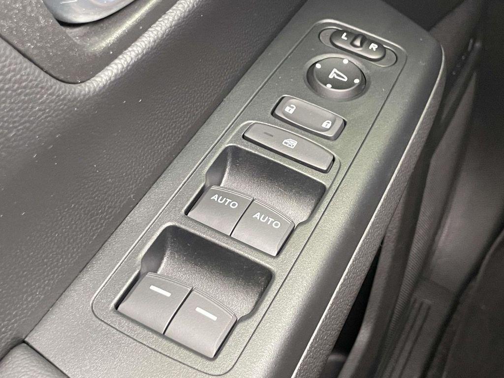 صورة مصغرة 32 لـ 2023 Honda CR-V EX