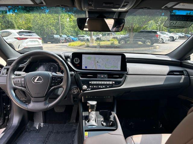 2025 Lexus ES 300H BASE — фото 14