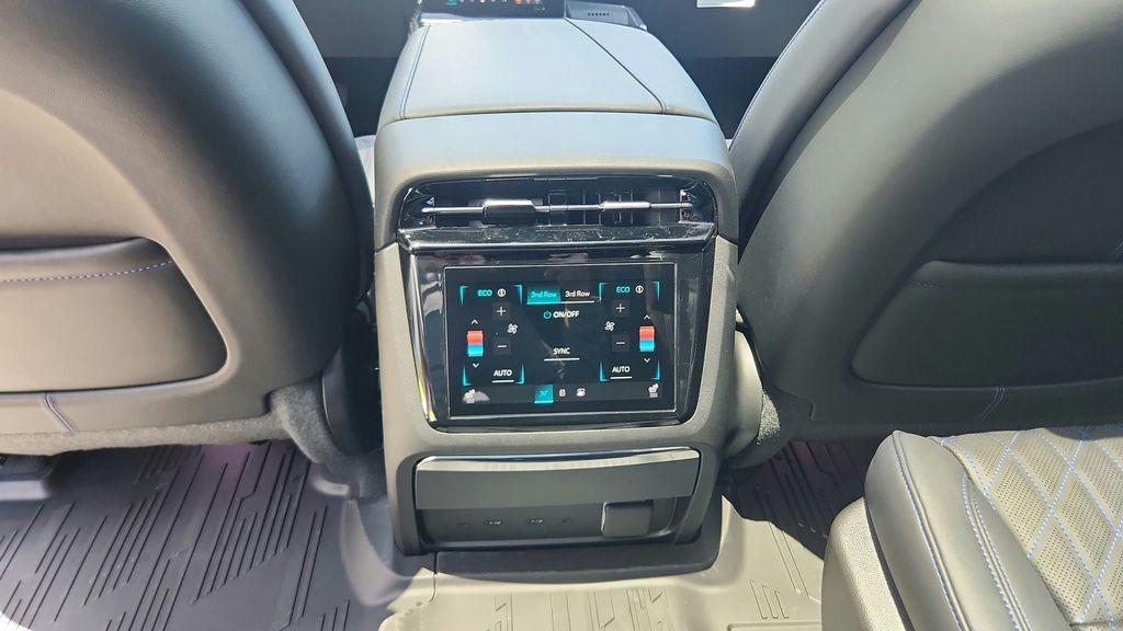 2026 Cadillac ESCALADE IQ SPORT 缩略图 29