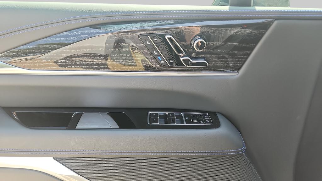 صورة مصغرة 31 لـ 2026 Cadillac ESCALADE IQ LUXURY