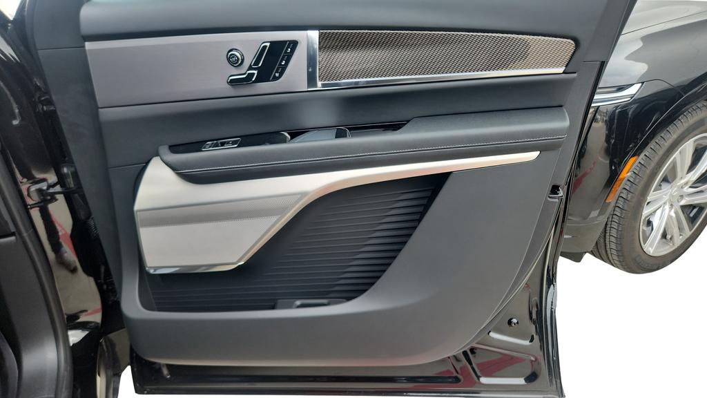 صورة مصغرة 31 لـ 2026 Cadillac VISTIQ LUXURY