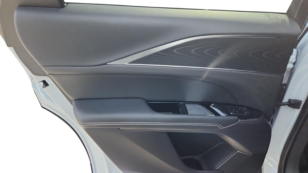 2026 Cadillac LYRIQ LUXURY — миниатюра 29