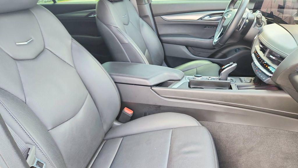 صورة مصغرة 31 لـ 2025 Cadillac CT5 PREMIUM LUXURY