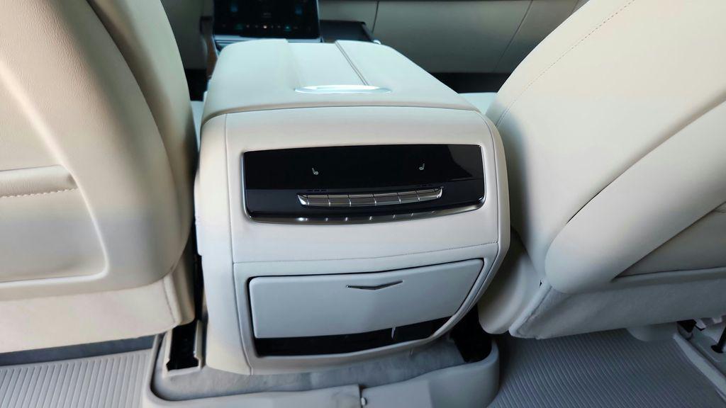 صورة مصغرة 30 لـ 2026 Cadillac ESCALADE ESV SPORT PLATINUM