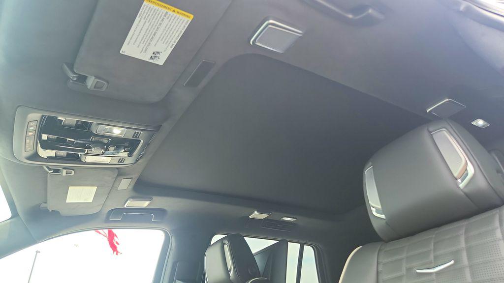 صورة 10 لـ 2026 Cadillac ESCALADE SPORT PLATINUM