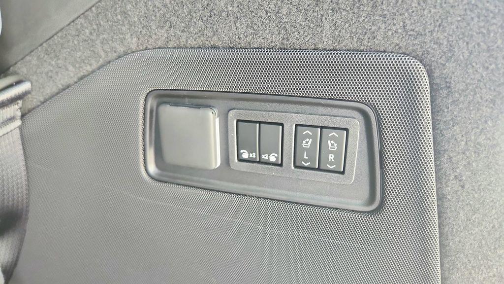 2026 Cadillac ESCALADE SPORT PLATINUM — миниатюра 30