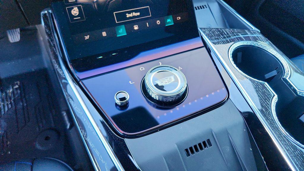 2026 Cadillac ESCALADE IQL LUXURY — миниатюра 18