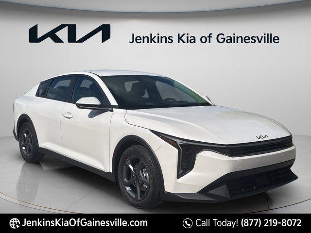 New 2026 Kia K4 LXS