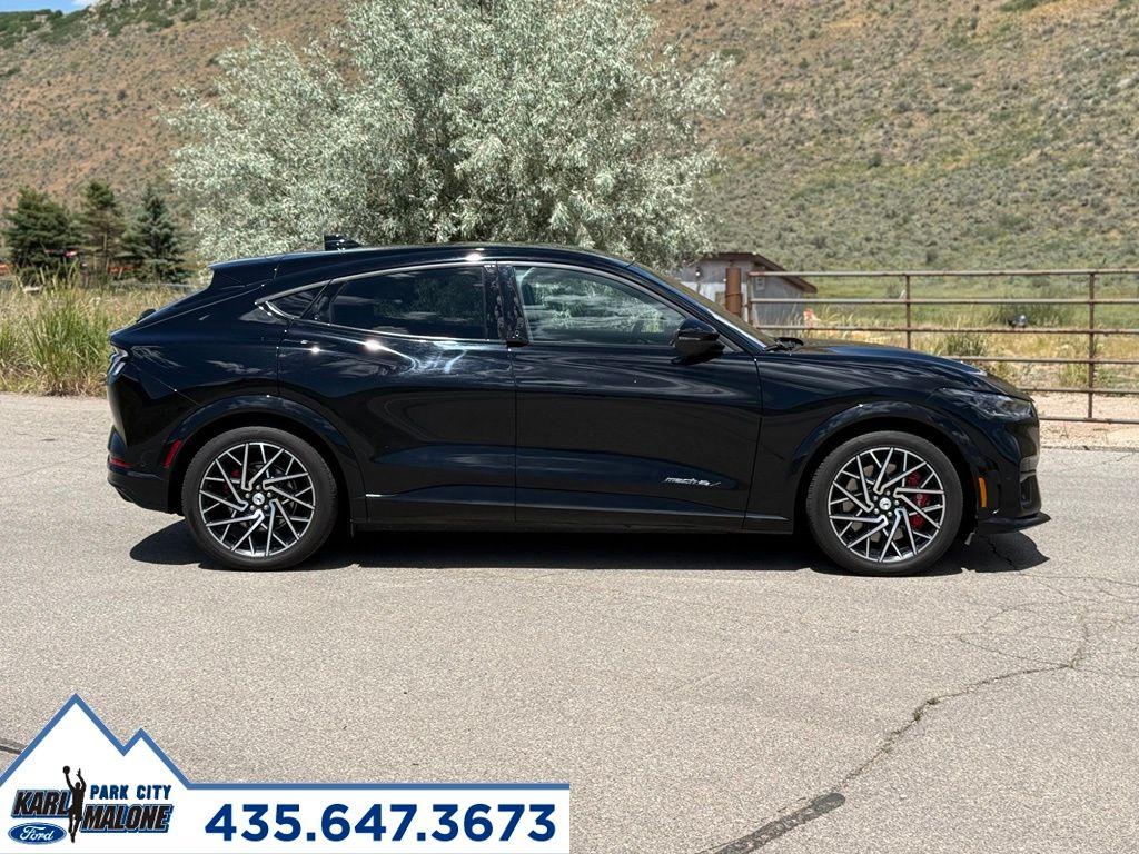 صورة 6 لـ 2023 FORD MUSTANG MACH-E GT