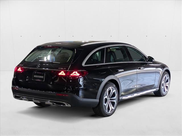MERCEDES-BENZ E-CLASS - 2