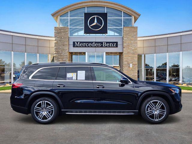 2026 Mercedes-BENZ GLS — фото 5