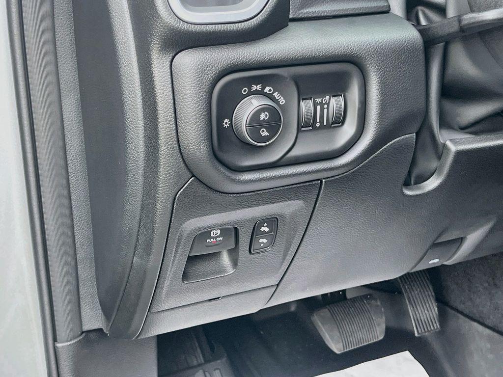 صورة 10 لـ 2026 RAM 1500 BIG HORN/LONE STAR