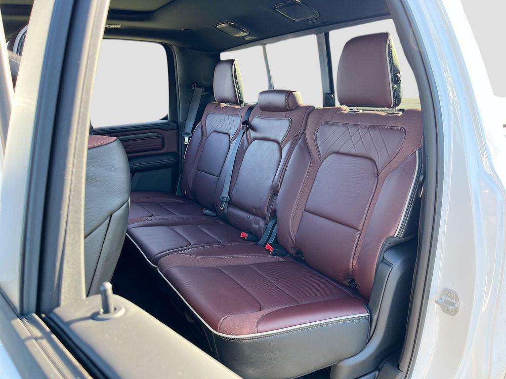 صورة مصغرة 26 لـ 2026 RAM 1500 LIMITED