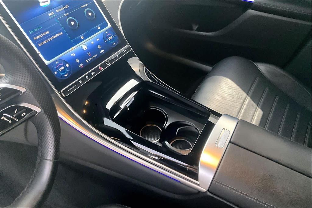 صورة مصغرة 17 لـ 2025 Mercedes-BENZ GLC