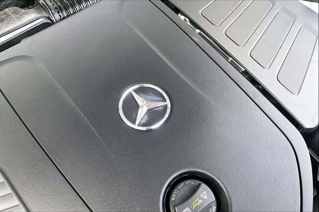 صورة مصغرة 33 لـ 2025 Mercedes-BENZ GLC