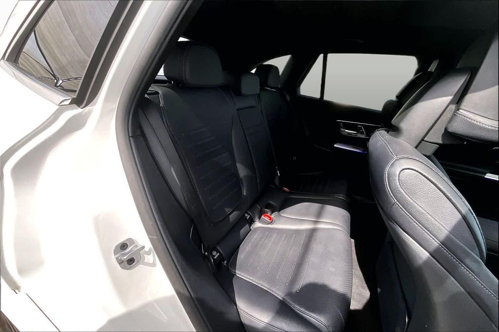 صورة مصغرة 20 لـ 2025 Mercedes-BENZ GLC